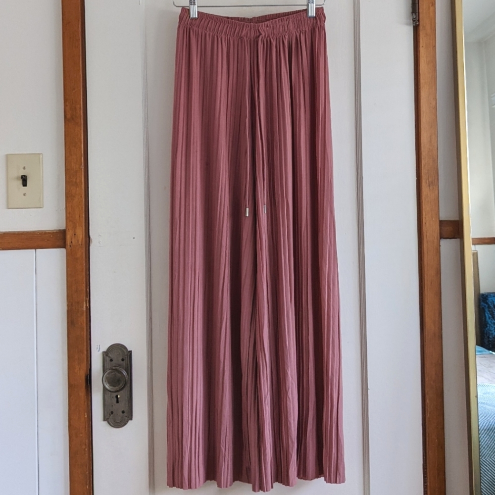Wide Leg Pleated Pants in Dusty Rose